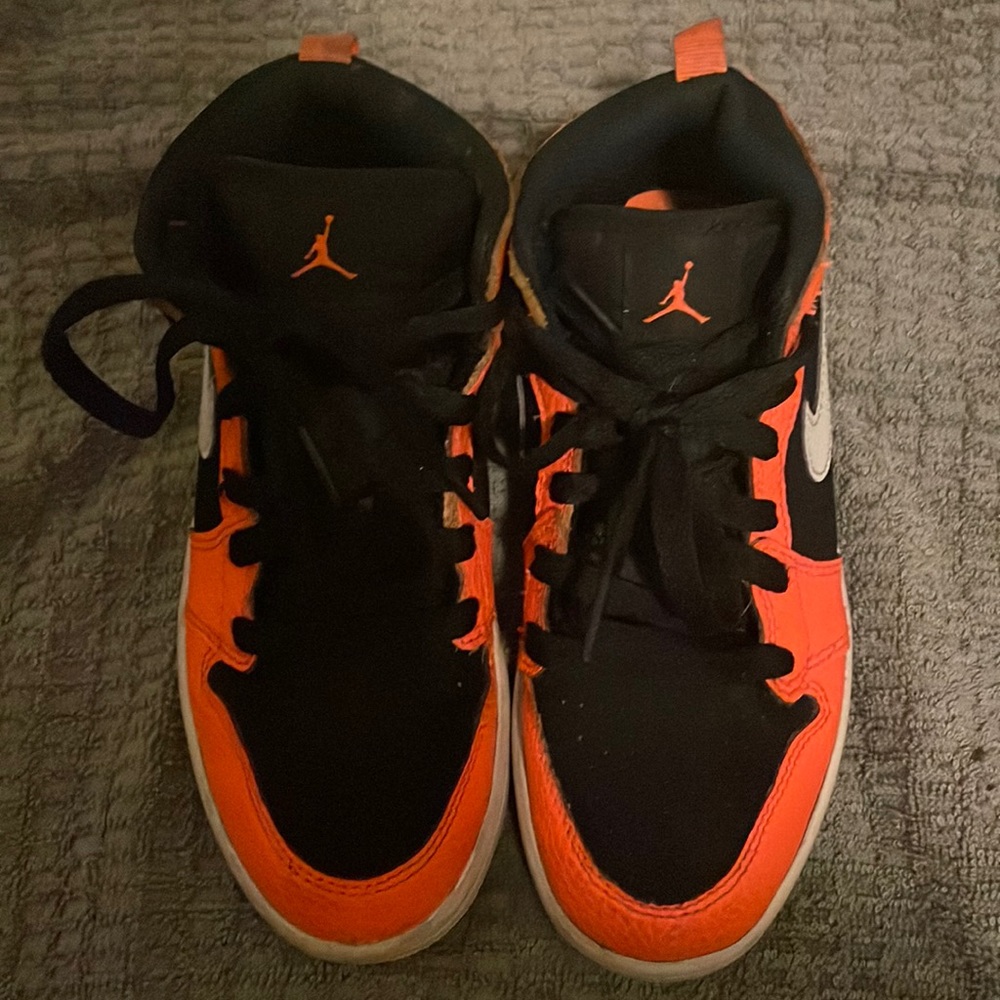 Kids Jordan retro 1 highs